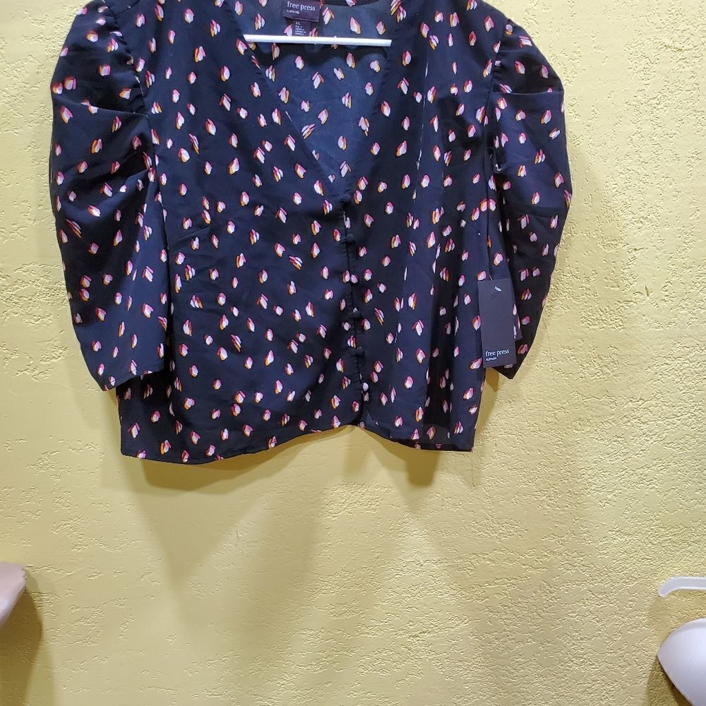 Free Press NWT Puff Sleeve Floral Crop Top XXL Black Pink - Picture 4 of 9